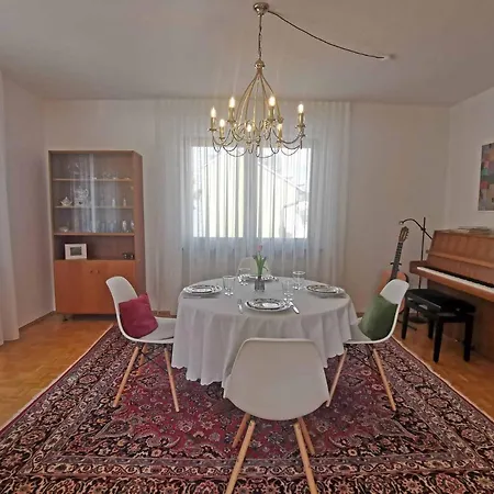 Haegel Semesterbostad